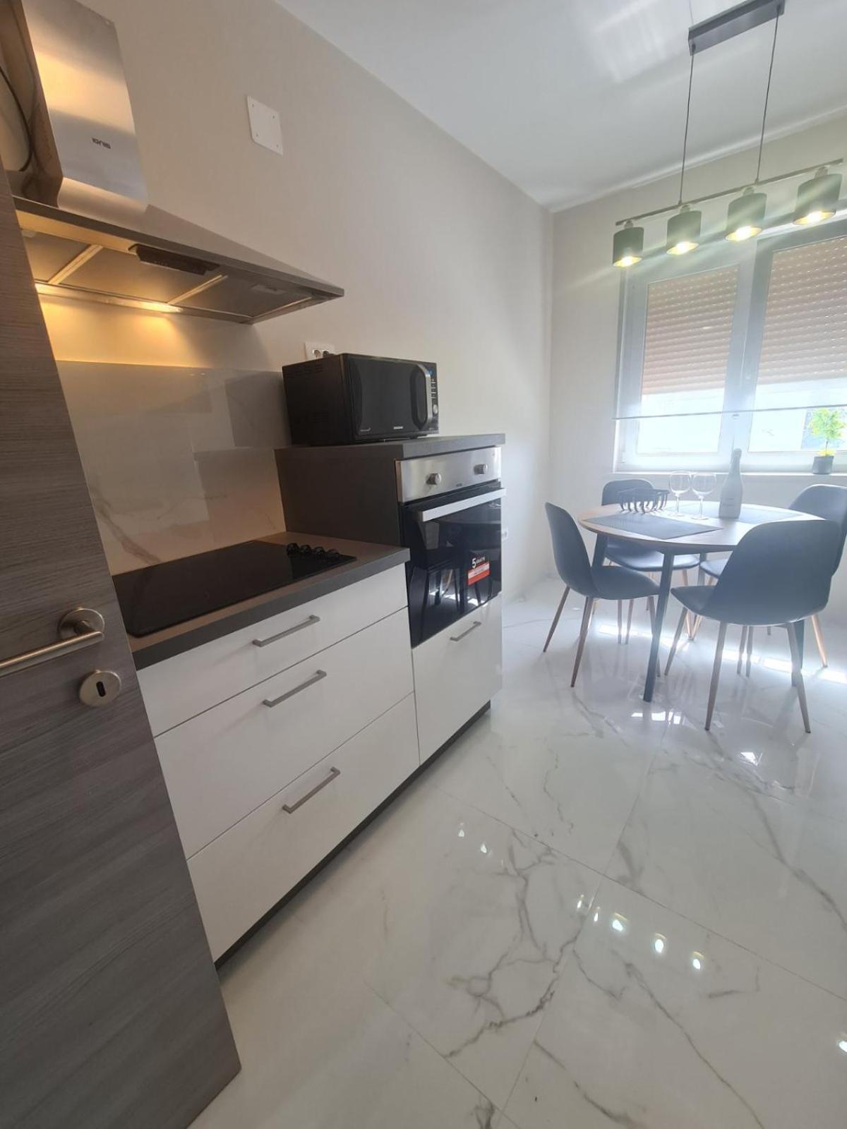 Mias Luxury Apartment 리예카 외부 사진